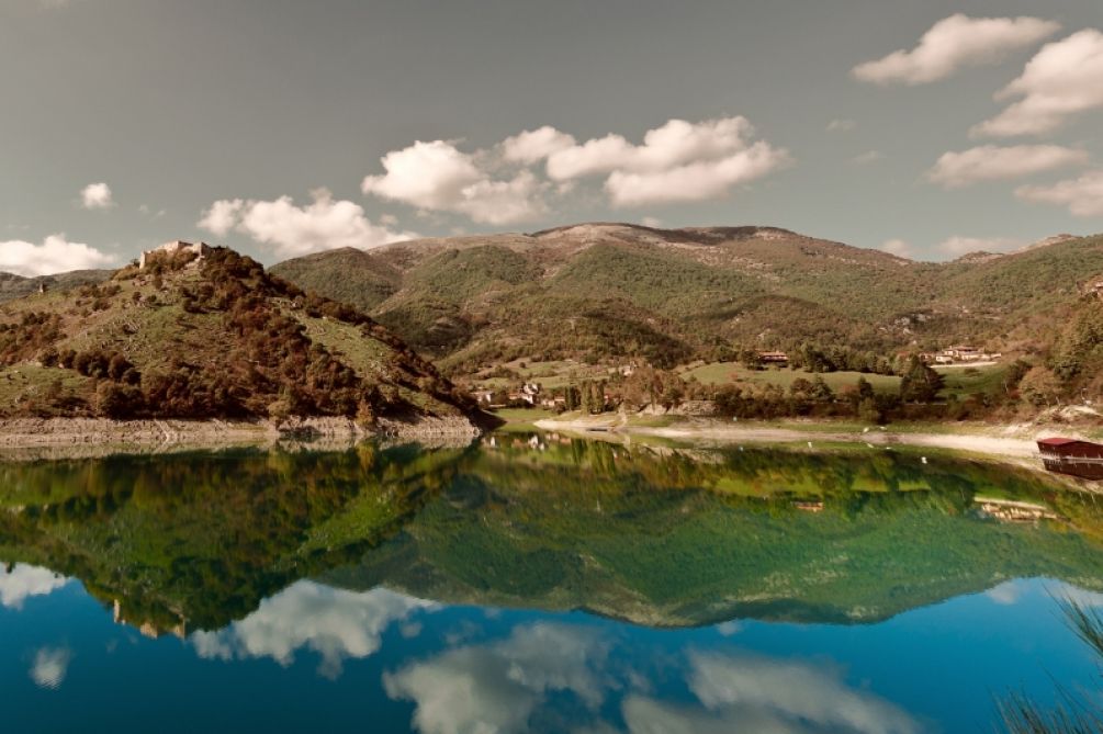 Learn how to travel better by choosing Biosphere Certified companies and destinations with verifiable sustainable practices.