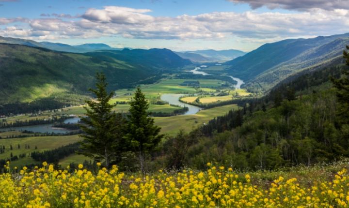 The Canadian region renews its Biosphere Certification and achieves Gold status, confirming its commitment to sustainable tourism and the UN Sustainable Development Goals.