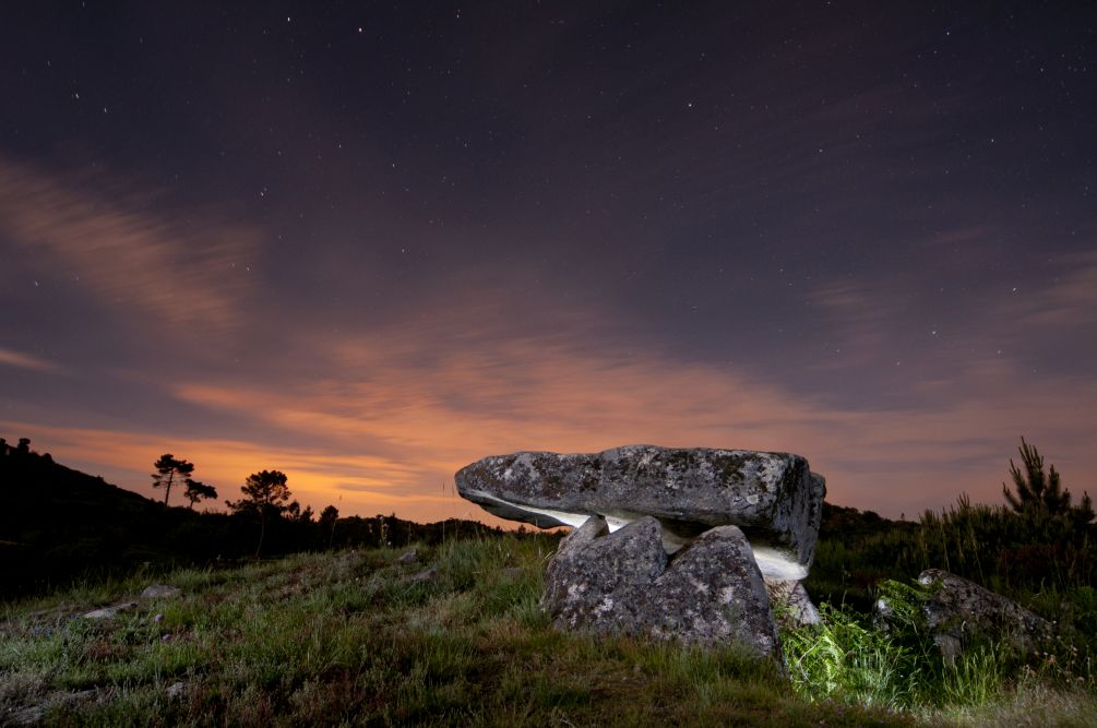 Dólmen da Lapa da Meruge (Serra do Caramulo)