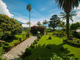 Hotel Jardines del Lago
