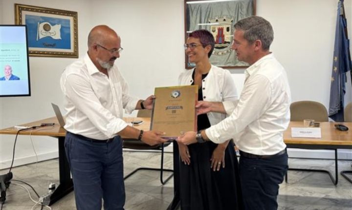 El municipio de Aljezur, en el Algarve portugués, ha sido reconocido como destino Biosphere Certified por su compromiso con la sostenibilidad y los ODS.